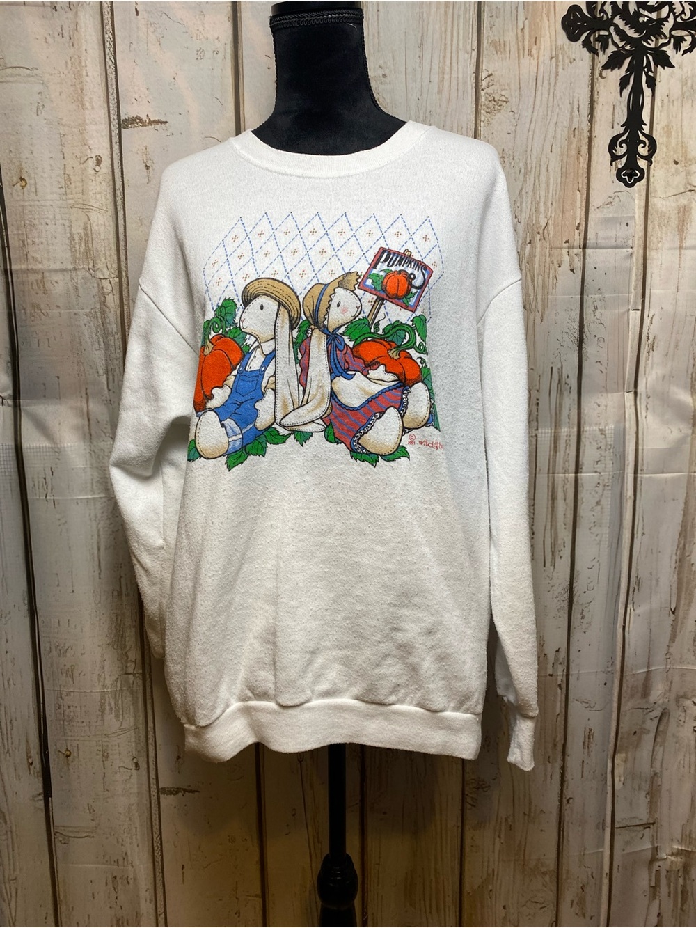 1990’s Delta White Crewneck Sweatshirt with Colorful Pumpkin Bunny Graphic Sz-XL
